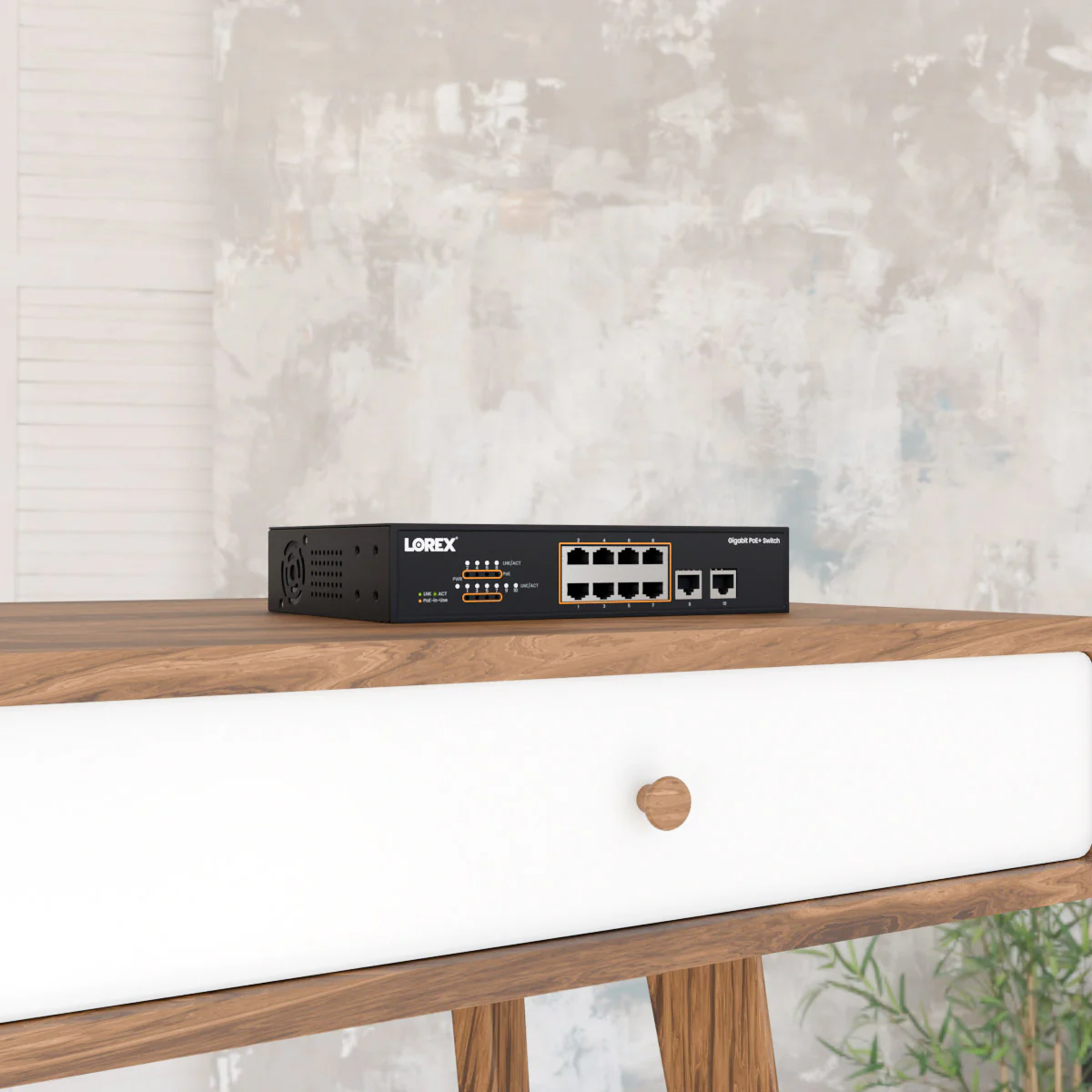 Lorex 8-Port Ethernet Gigabit Ethernet PoE+ Unmanaged Switch with 120W PoE Budget - Image 3