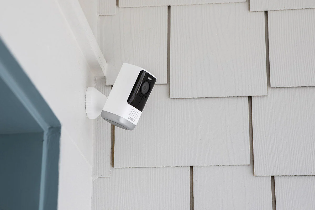 Lorex Classic Wire-Free Security System with Four 2K Battery-Operated Cameras - Image 5