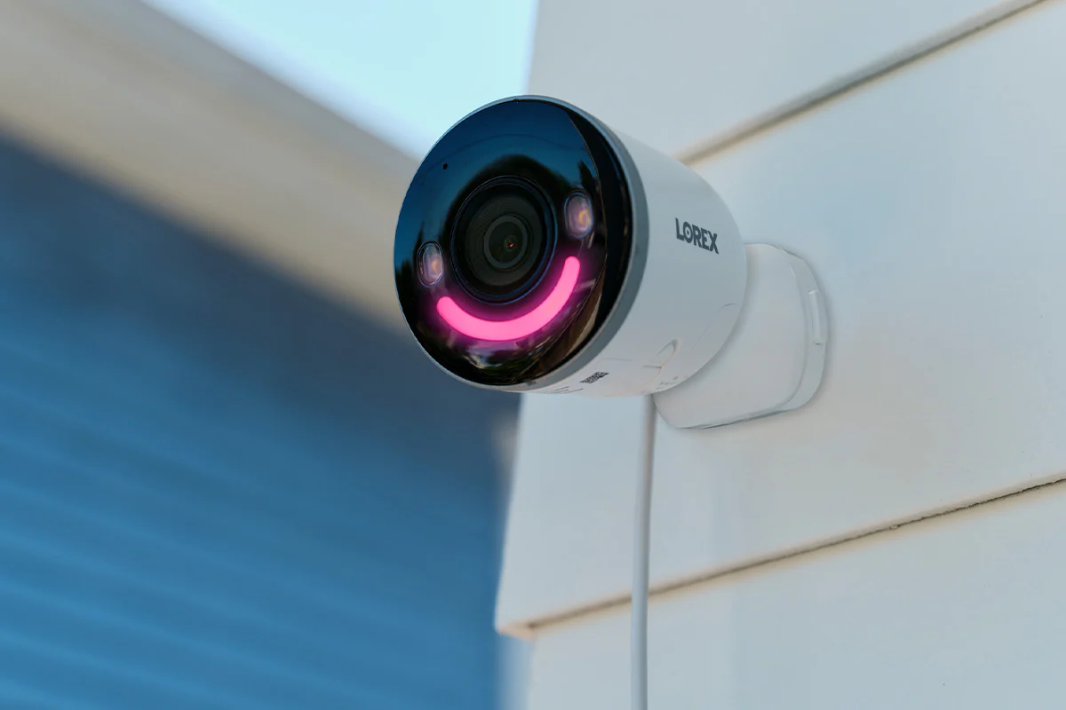 Lorex 4K Spotlight Indoor/Outdoor Wi-Fi 6 Security Camera with Smart Security Lighting - Open Box (Cloud-Enabled) - Image 4